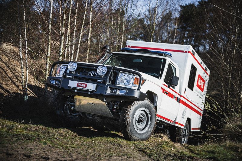 Stark auf jedem Gelände: Der Toyota »Land Cruiser WAS 4X4 Ambulanz«. (Bild: WAS).