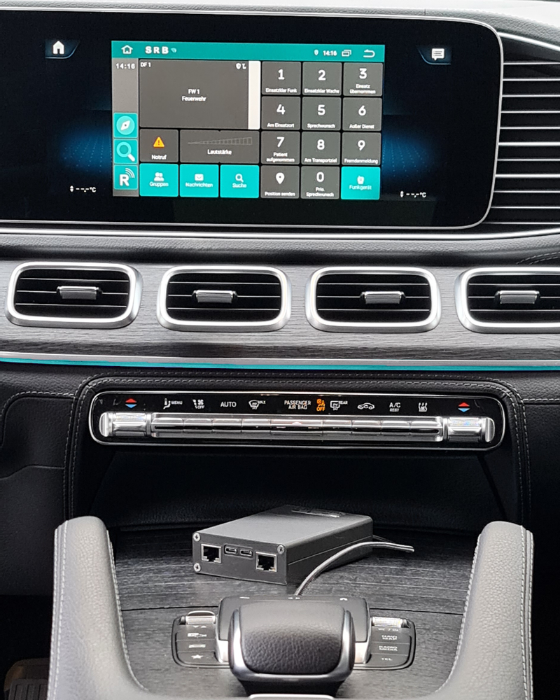 Einfache Anbindung des »UniKey NAVIgator Connect« an das vorhandene Infotainment-System des Einsatzfahrzeuges (Bild: Reichert).